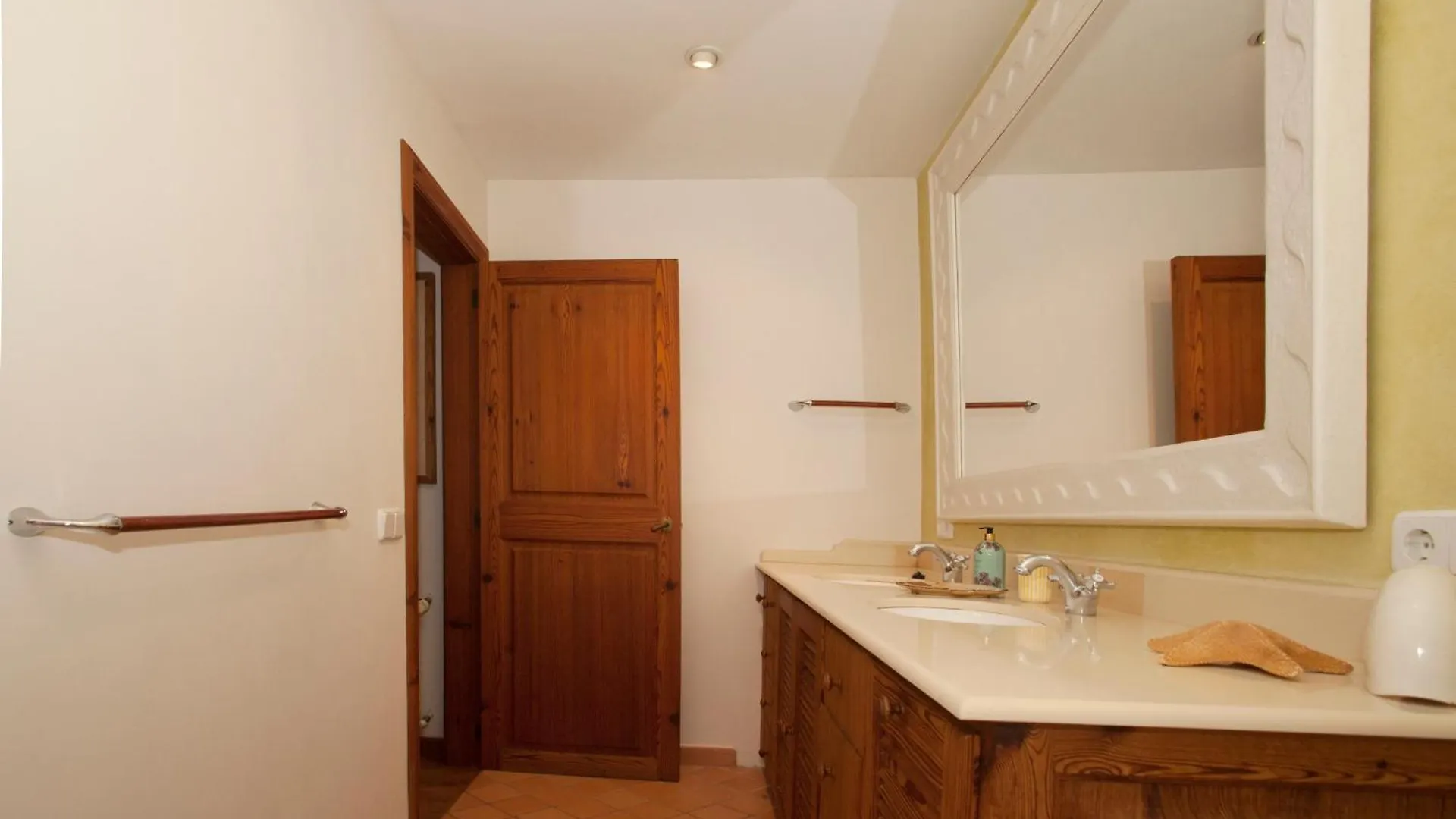 Incredibly Charming Villa By The Sea Of Son Veri El Arenal